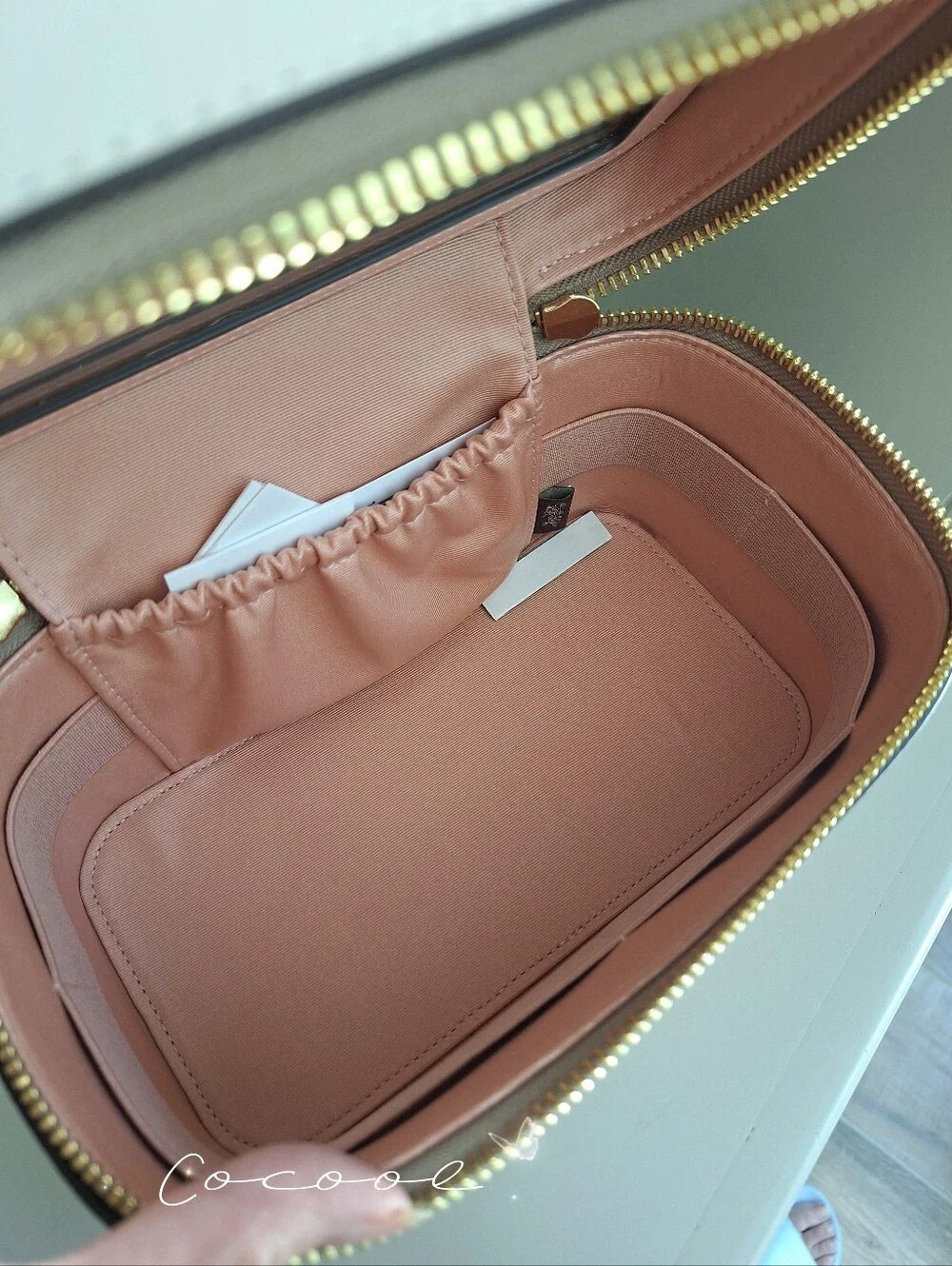 NEW Coach Cosmetic Case In Signature Canvas With Floral Print & Crossbody Chain